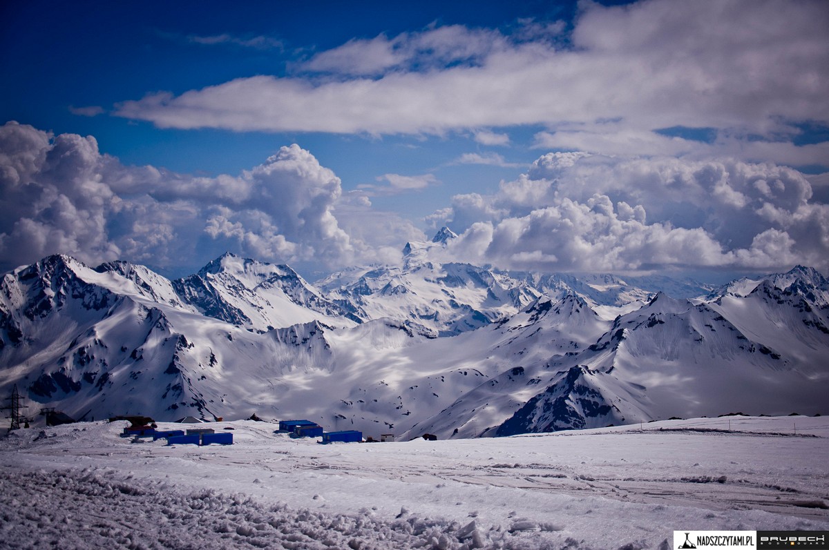 Погода на эльбрусе на 3. Гора Эльбрус климат. Климат Эльбруса фото. Рельеф и климат Эльбруса. Парк Эльбруса климат.